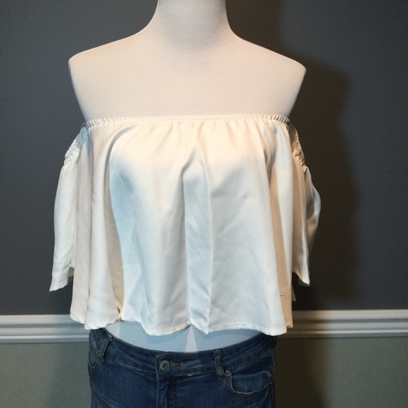 Ruffle Bardot Flounce Crop Top - Picture 4 of 6